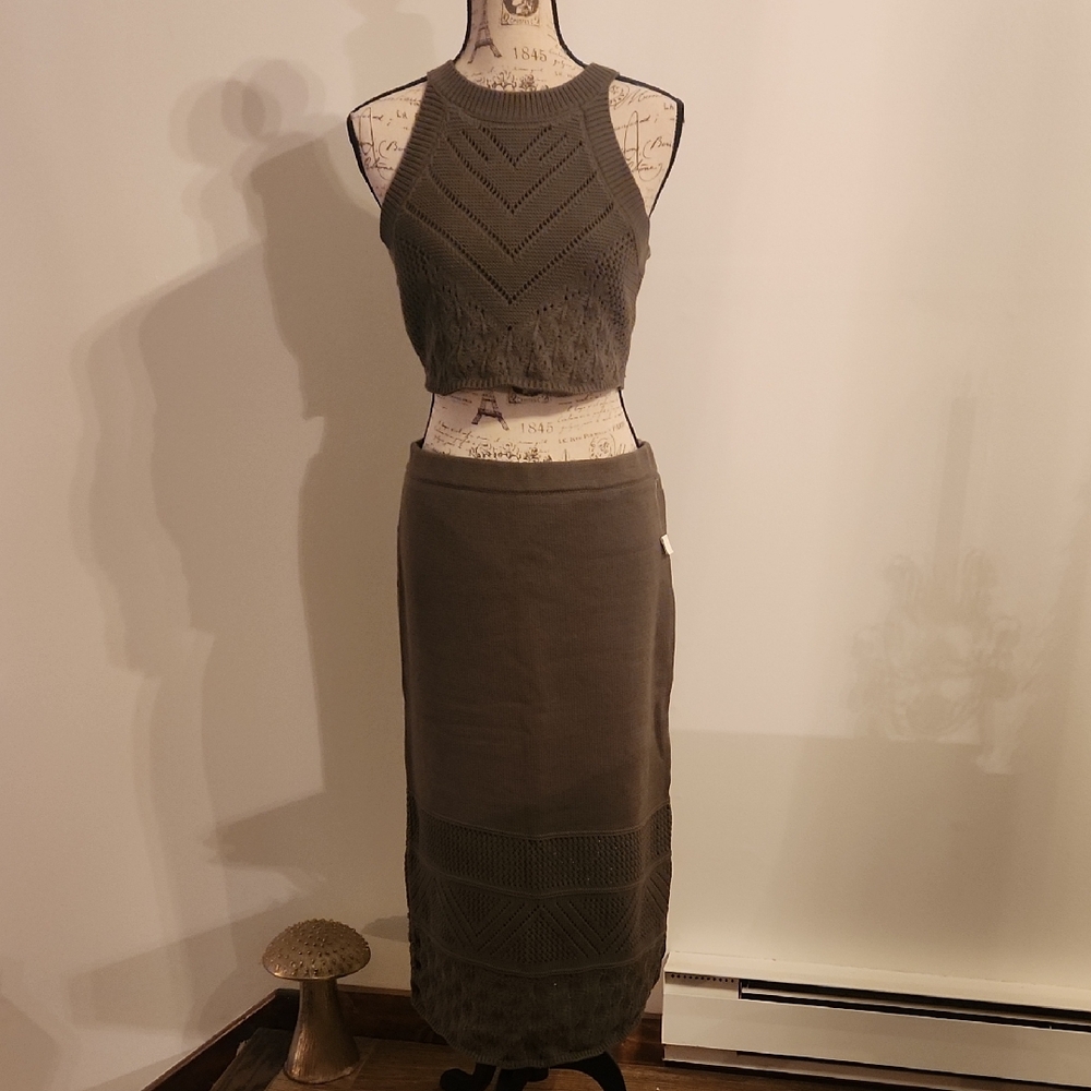 House of Harlow 1960 Olive Knit Skirt Set
